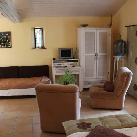 Konukevi Le Logis De La Mesanchere Apremont (Vendee)