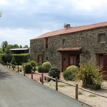 Le Logis De La Mesanchere 3*