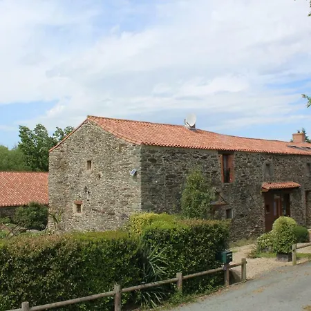 Konukevi Le Logis De La Mesanchere Apremont (Vendee)